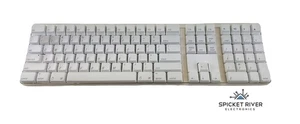 Genuine Apple A1016 Wireless Keyboard - White - M9270LL/A - Picture 1 of 3