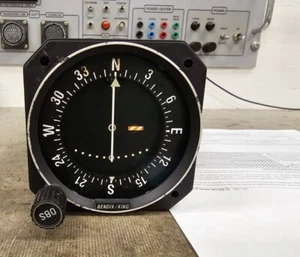 BENDIX/KING KI-208 VOR/LOC CONVERTER INDICATOR P/N: 066-3056-02 W/ 8130 - Picture 1 of 7