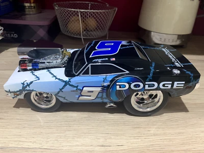 Muscle Machine 1/18 scale 68 dodge hemi - Image 1 of 4