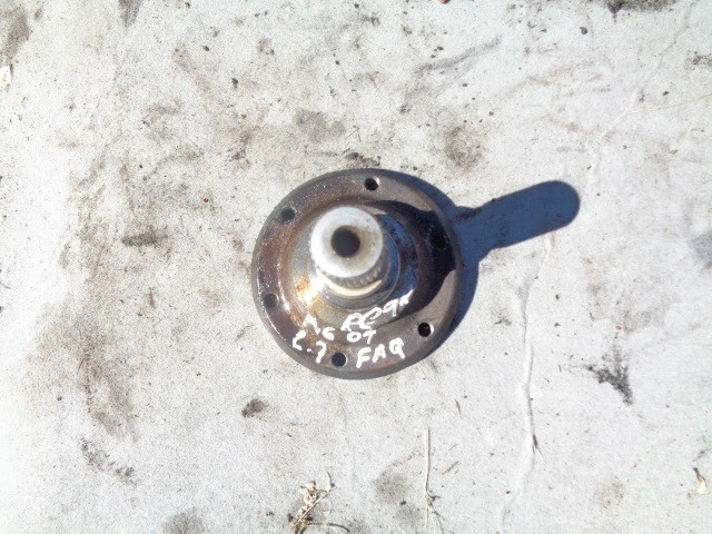 AUDI A6 2004 2,7 L FAQ transmisión automática salida trasera brida tranny automático OEM Foto 1 de 3