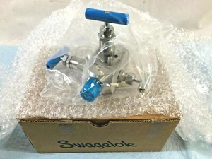 Swagelok Manifold SS-V3NBM8-F8-11421 Isolation Double Block and Bleed Valve, 1/2 - Picture 1 of 10