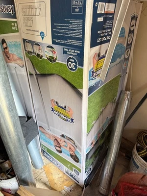 Piscina Bestway 56536E-BW 18 pies x 9 pies x 48 pulgadas Foto 1 de 3