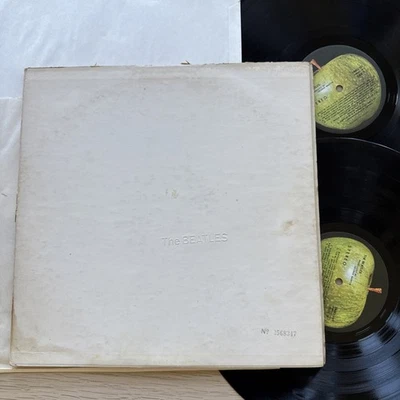 Beatles White Album 1968 US Pressing 2LP 🍏Apple Records OG Serial #2568347 - Image 1 of 4