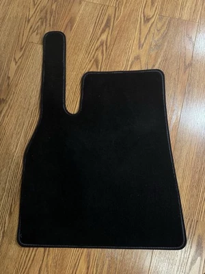2022 Tesla Model S Original Floor Mats Black Carpet - Image 1 of 4