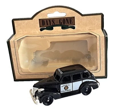 LLEDO DAYS GONE 1939 CHEVROLE HIGHWAY PATROL DIECAST BOXED 48006 - Image 1 of 3