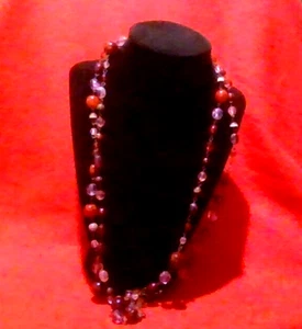 VINTAGE lange Halskette Kunststoff FACETTIERTE LUCITE PERLEN LILA ROSA VIOLETT PERLEN - Bild 1 von 5