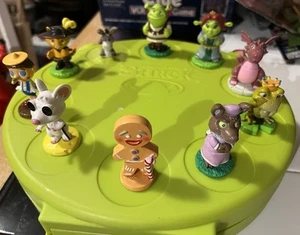 DreamWorks Shrek 3D Memory Match-Up Game Complete 10 Figures 20 Cups Case READ - Picture 1 of 10