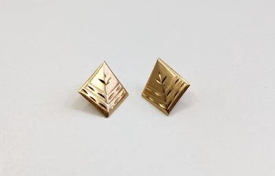 Vtg 14K Yellow Gold Incised Geometric Motifs Diamond Kite Stud Earrings - 0.88g - Image 1 of 4