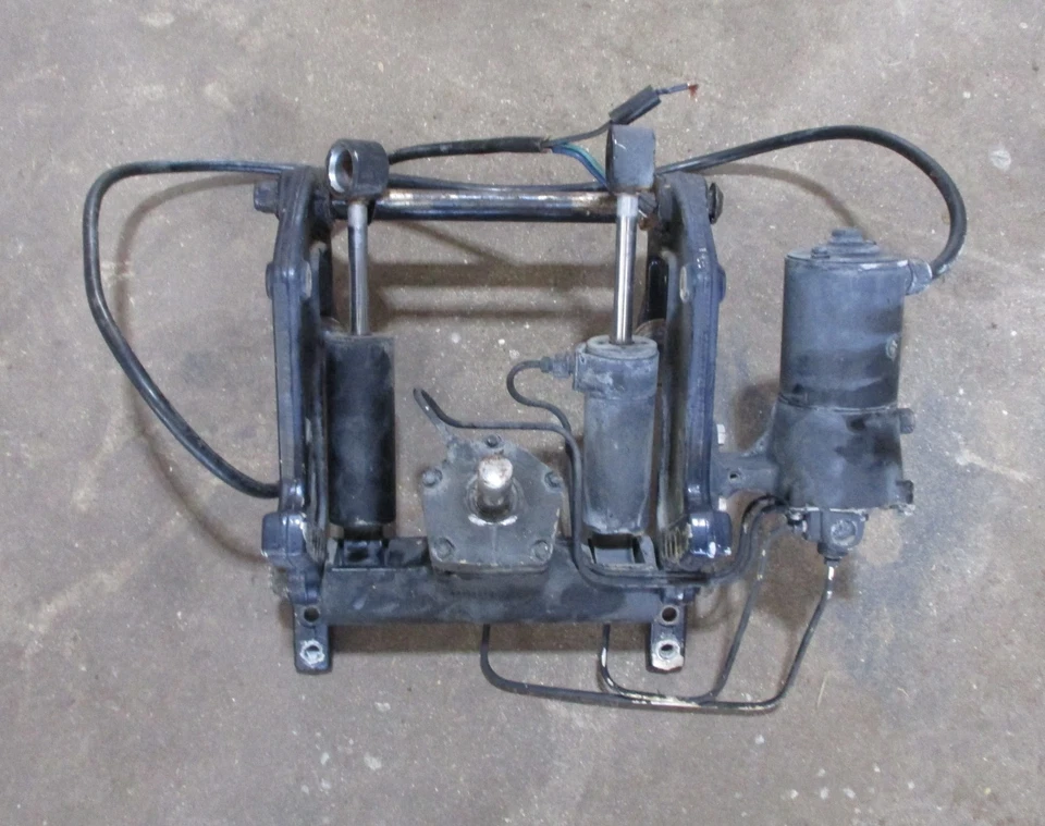 FORCE Outboard Motor 85 hp 120 125 150 HP  tilt trim unit - Image 1 of 1
