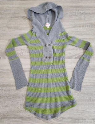 Suéter para mujer Mossimo talla pequeña gris a rayas suéter con capucha tejido con cable pesado Foto 1 de 4