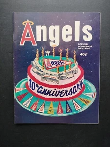 1975 California Angels vs Rangers 10th Anniversary Official Scorebook Magazine - Picture 1 of 4