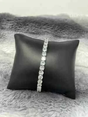 Brazalete para mujer de diamantes creados en laboratorio de corte redondo de 10 quilates enchapado en oro blanco de 14 quilates de 6,5" Foto 1 de 4