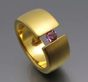 HOOP DESIGN - GREAT PURPLE SAPPHIRE TENSION RING - MADE FROM OUR OWN GOLDSMITH - Picture 1 of 6