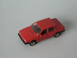 Matchbox Volvo 760 sedán granate modelo coche modelo de juguete 75 mm de largo sin caja China mate - Imagen 1 de 3