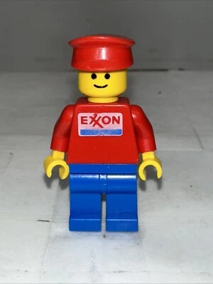 Vintage LEGO Minifigure exx002 Town Exxon Fuel Tanker 6696 Gas Station 6375 - Image 1 of 4