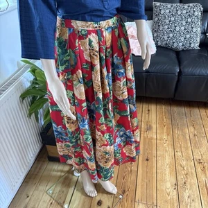 Liberty Plus Wollrock "ready to sew" Blumenmuster neu aus altem Lagerbestand elastischer Bund, Plissee vorne - Bild 1 von 8