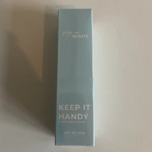 Crema mani all'aloe Glow on 5th Beauty "Keep it Handy" full size sigillata - Foto 1 di 4