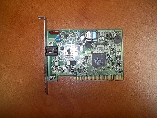 AZTECH MDP3880-W D88-M052-0 PCI Modem - Image 1 of 1