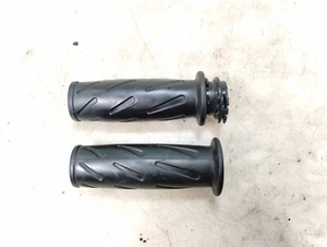 2010 Triumph Bonneville America T100 Throttle Tube & Grip - Picture 1 of 6