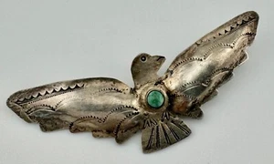 Thunderbird Native Turquoise Pin Brooch Vintage Unmarked Silver 8.4g - Picture 1 of 5