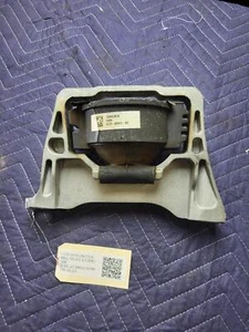 Right Passenger Engine Mount Bracket 2019 Lincoln MKC 2.0L EJ73-6F012-BC 15-2018 - Picture 1 of 6