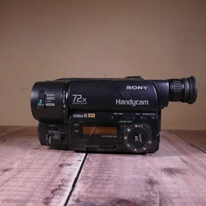Sony Handycam , Sony CCD-TR425e, Sony Camcorder, Sony Hi 8 - Picture 1 of 5