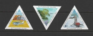 Rattlesnake Island (USA Local Post) 2010 Island Seasons Triangulars 3v perf MNH - Picture 1 of 1