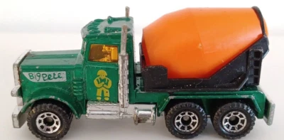 PETERBILT CEMENT MIXER GRÜN ORANGE MATCHBOX SUPERFAST No.19 MACAU VON 1981 - Bild 1 von 4