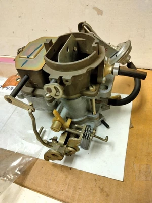 Mopar NOS 汽化器总成 Carter 8135-S 1977 普利茅斯道奇 带加利福尼亚州 — 第 1/4 张图片