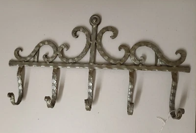 Antique Iron Wall Hook designer rail - 5 ports - Image 1 of 4