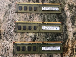 (3) Samsung 2GB 1Rx8 PC3-10600U-9-10-A0 M378B5773CH0 - CH9 1042 Made in China - Picture 1 of 6