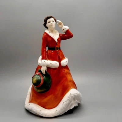 Royal Doulton Collectors Club Exclusive HN3769 Winters Day Lady Bone China 7.5" - Image 1 of 4