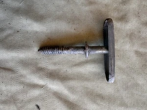 Datsun 240Z Spare Tire Hold Down Screw - AO - Picture 1 of 1