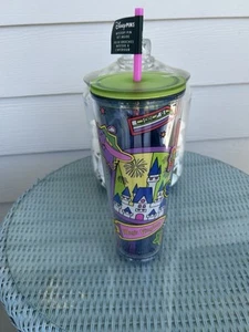 Disney Parks 2025 Magic Kingdom Icons Starbucks Tumbler mit 2 Mystery Pins! - Bild 1 von 3
