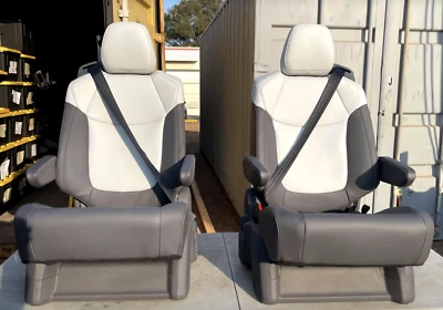 Toyota Sienna 7 Passenger Seats 2021-2024 2Tone White Gray Leather Second Row - Image 1 of 4
