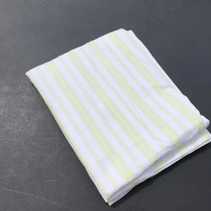 Panel de cortina Pottery Barn Kids clásico verde blanco forrado 45" x 60" - Imagen 1 de 9