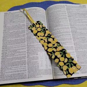 Bookmark Fabric or Cloth LEMONS with Yellow Ribbon Handmade - Picture 1 of 3