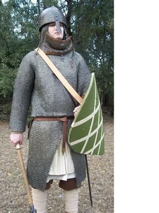 Vernietet Kettenhemd Rüstung Hemd Baustahl feine Qualität LARP hauberk - Picture 1 of 4