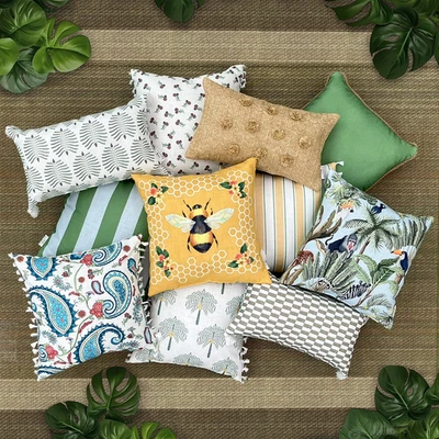 Almohadas decorativas reversibles para retiro de verano STUDIOCHIC HOME Foto 1 de 4