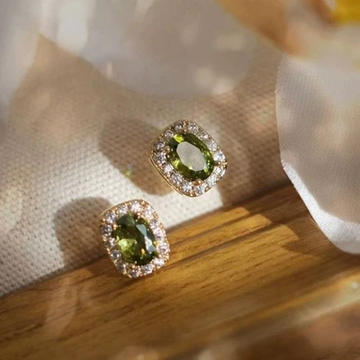 Brincos de prata esterlina Dainty Retro Olivine Peridot Pave CZ - Imagem 1 de 4