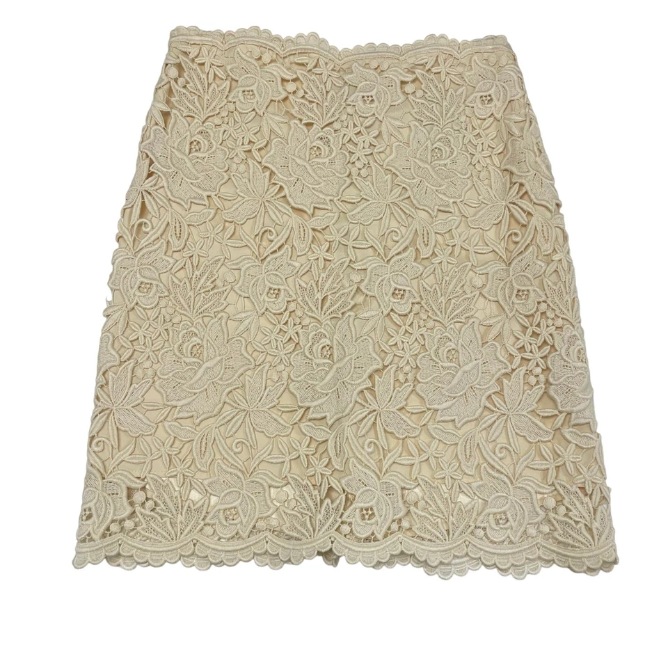 Saia feminina Yoana Baraschi amarela clara floral renda ajuste reto joelho tamanho 4 - Imagem 1 de 4