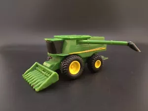 John Deere Mini Combine with Grain Head #LP 64771 - Picture 1 of 8