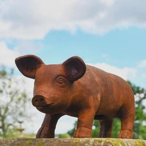 Rustikale gusseiserne Schweineskulptur - Medium - Bild 1 von 7