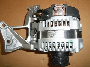 Alternador DENSO 104210-3513 con soportes de montaje - Toyota diésel 1,6 l...NUEVO - Imagen 1 de 9
