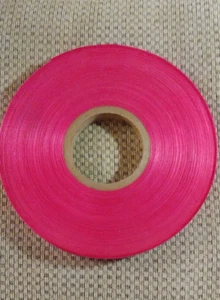 Shocking PINK Satin Ribbon Large Roll Approx. 1" wide VG Condition - Picture 1 of 4