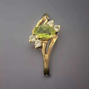 10k Peridot And Diamonds Ring (7) - Picture 1 of 6