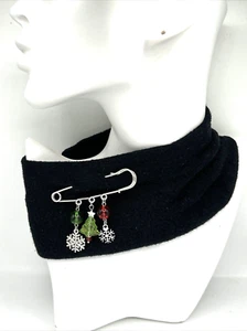 Glass Christmas Tree, Snowflakes, Red/Green Beads Safety Pin Dangle Charm Brooch - Picture 1 of 3