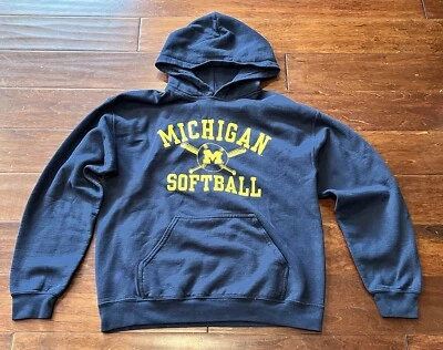 Sudadera con Capucha University Michigan Wolverines Softbol Azul Para Hombre Logo Mediano Foto 1 de 4
