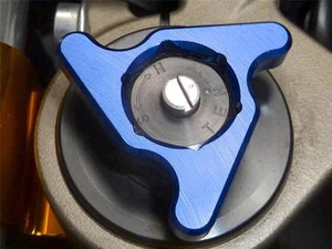 FORK PRE LOAD ADJUSTERS 17M HONDA NT650 XL600 KAWASAKI ZX12R ZX6R ZX9R ZX400 B6E - Picture 1 of 1