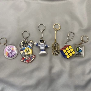 Vintage Keychain Lot Space Expo Epcot Center Worlds Fair Rubix Cube Space Center - Picture 1 of 13
